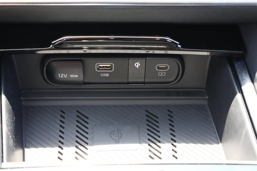 new 2025 Kia Sportage Hybrid car, priced at $37,103