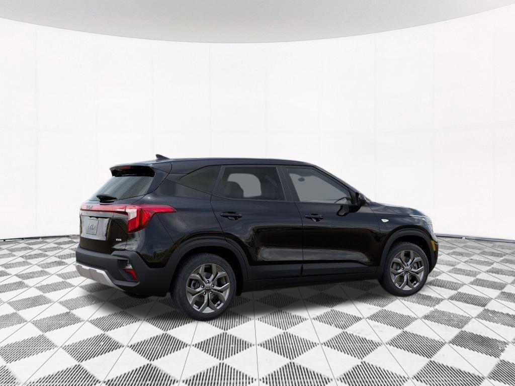 new 2025 Kia Seltos car, priced at $24,680