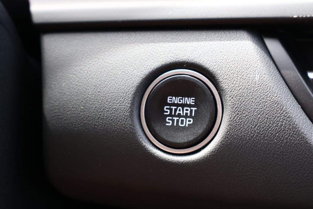 new 2025 Kia Seltos car, priced at $30,187