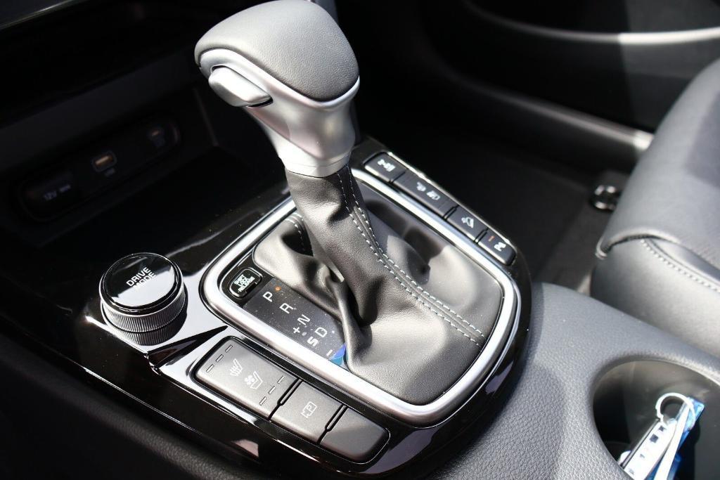 new 2025 Kia Seltos car, priced at $30,187