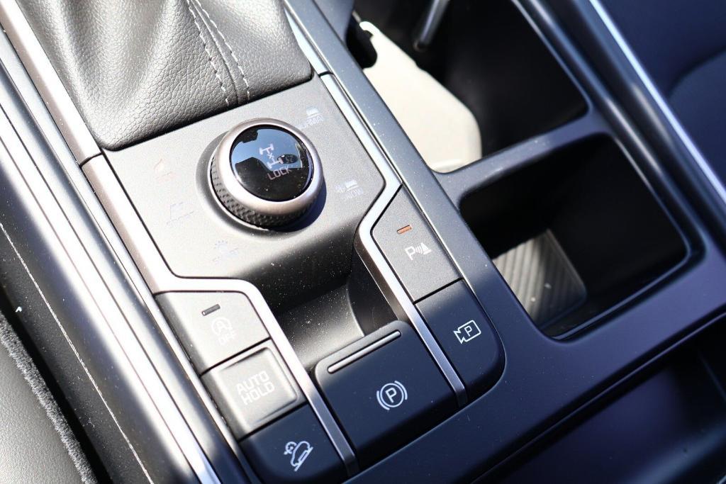 new 2025 Kia Sorento car, priced at $35,529