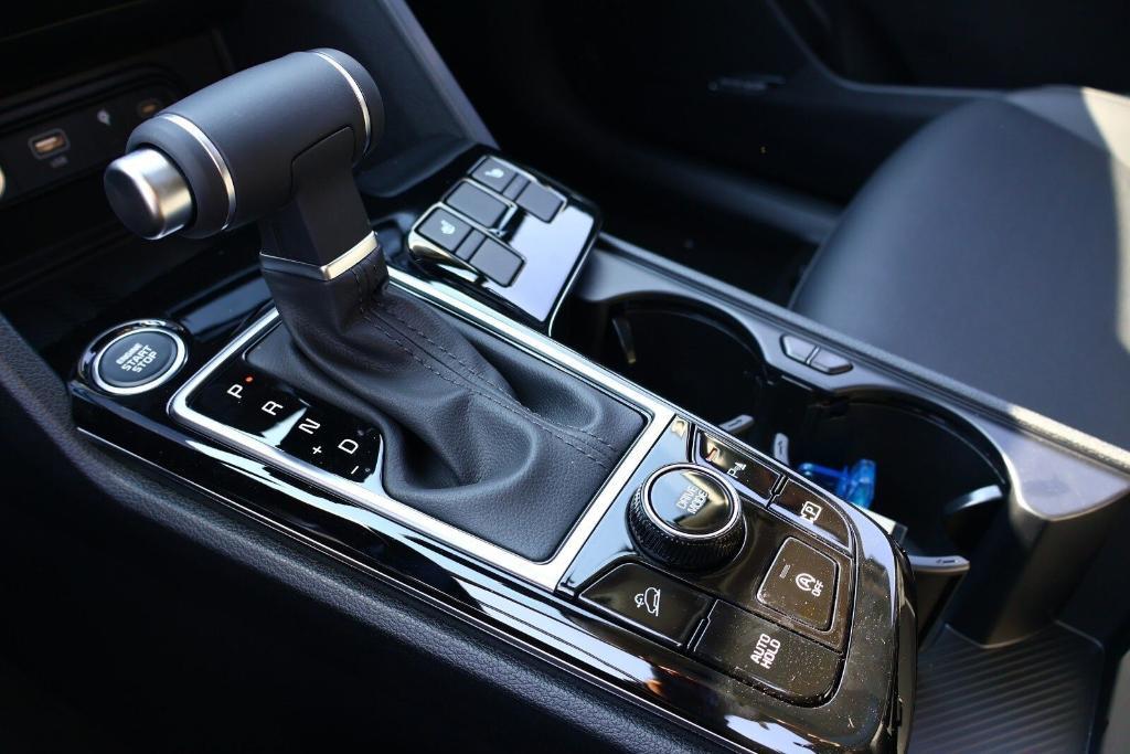 new 2025 Kia Sportage car, priced at $31,234