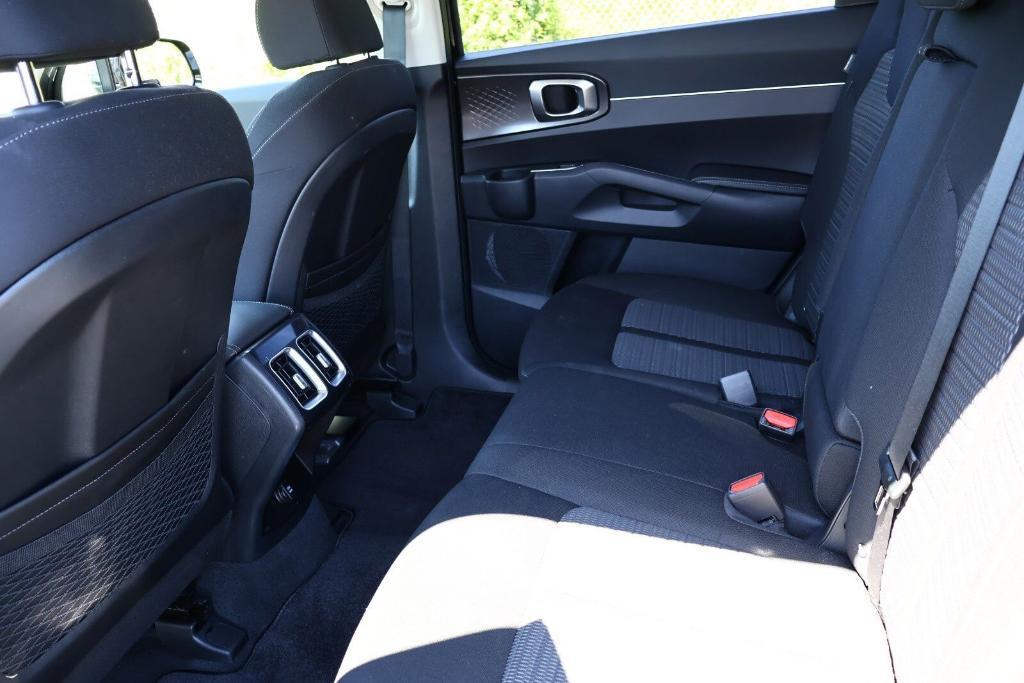 new 2025 Kia Sorento car, priced at $29,894