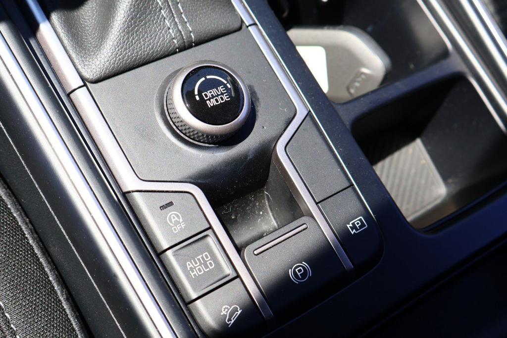 new 2025 Kia Sorento car, priced at $29,894