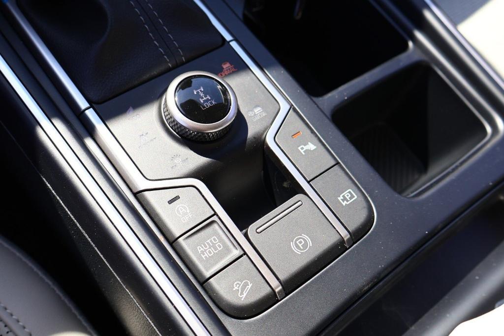 new 2025 Kia Sorento car, priced at $35,255