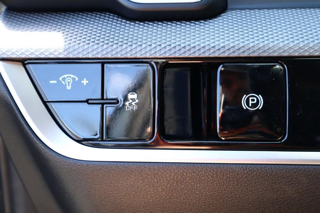new 2025 Kia Sportage car, priced at $28,263