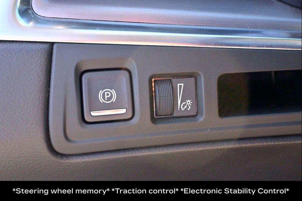 used 2018 Cadillac XT5 car, priced at $18,989