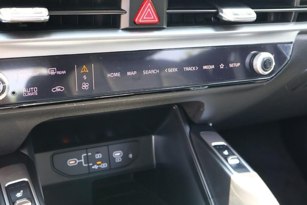 new 2025 Kia Sorento car, priced at $38,996