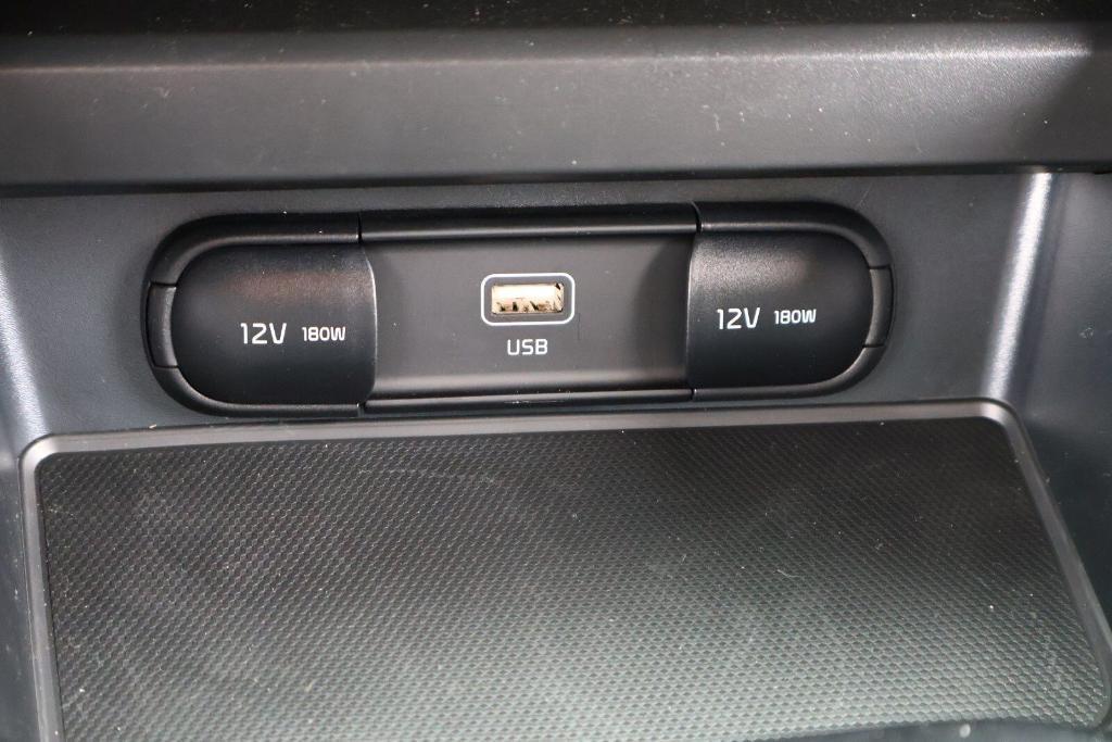 new 2025 Kia Soul car, priced at $20,589