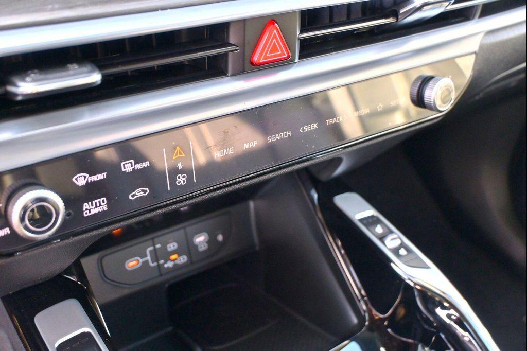 new 2025 Kia Sorento car, priced at $38,241