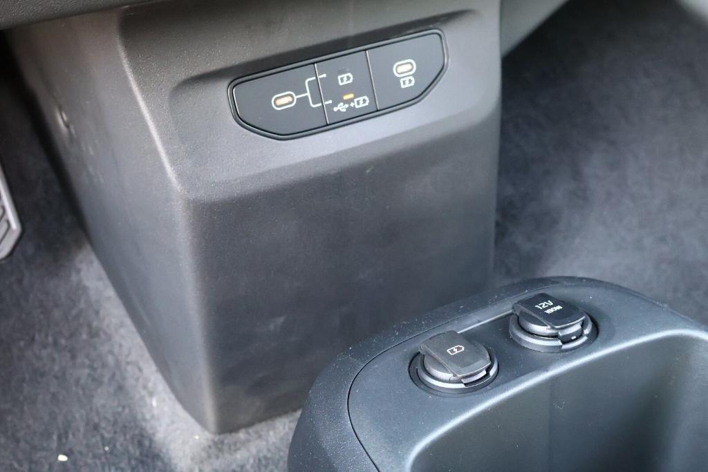 new 2025 Kia EV6 car, priced at $43,176