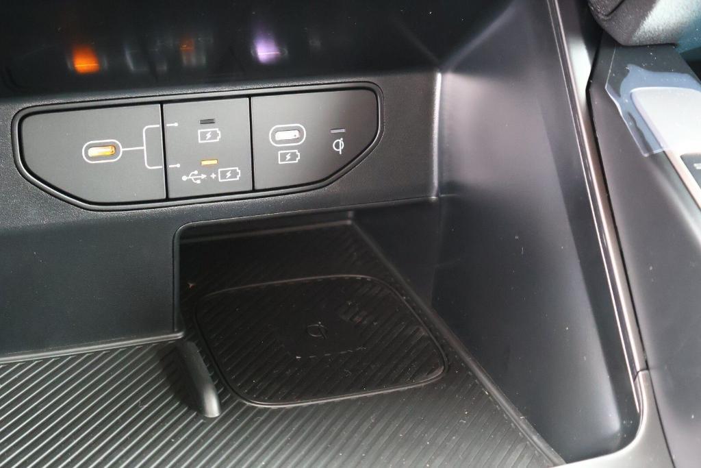 new 2025 Kia Sorento car, priced at $34,310