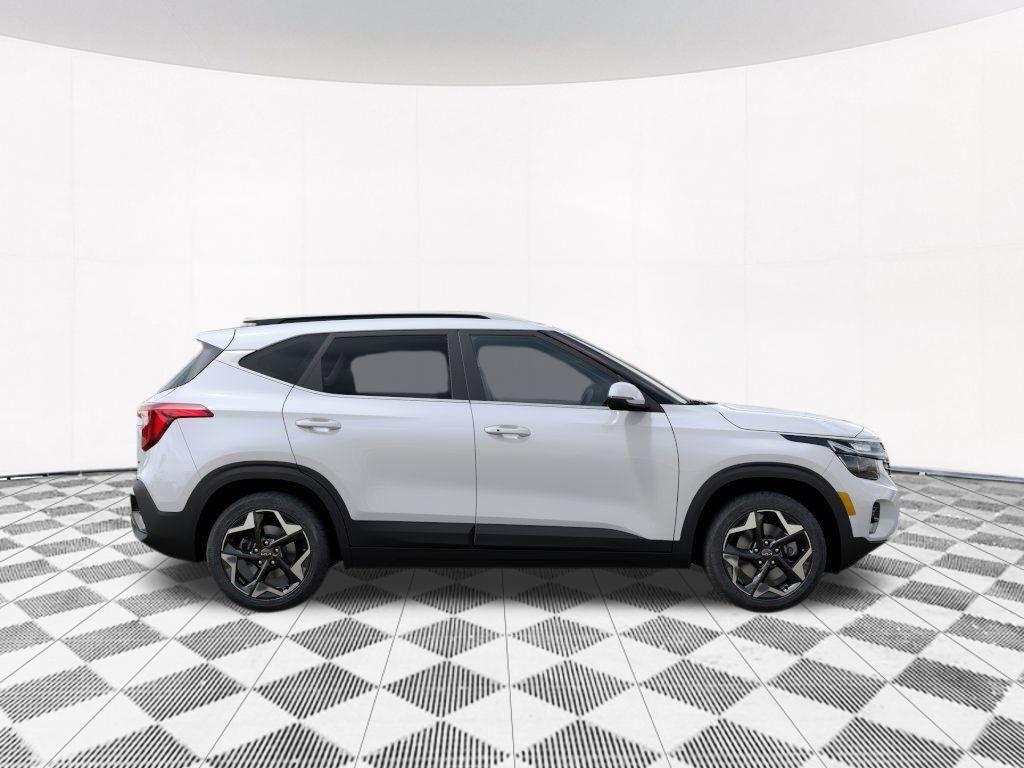 new 2025 Kia Seltos car, priced at $27,493