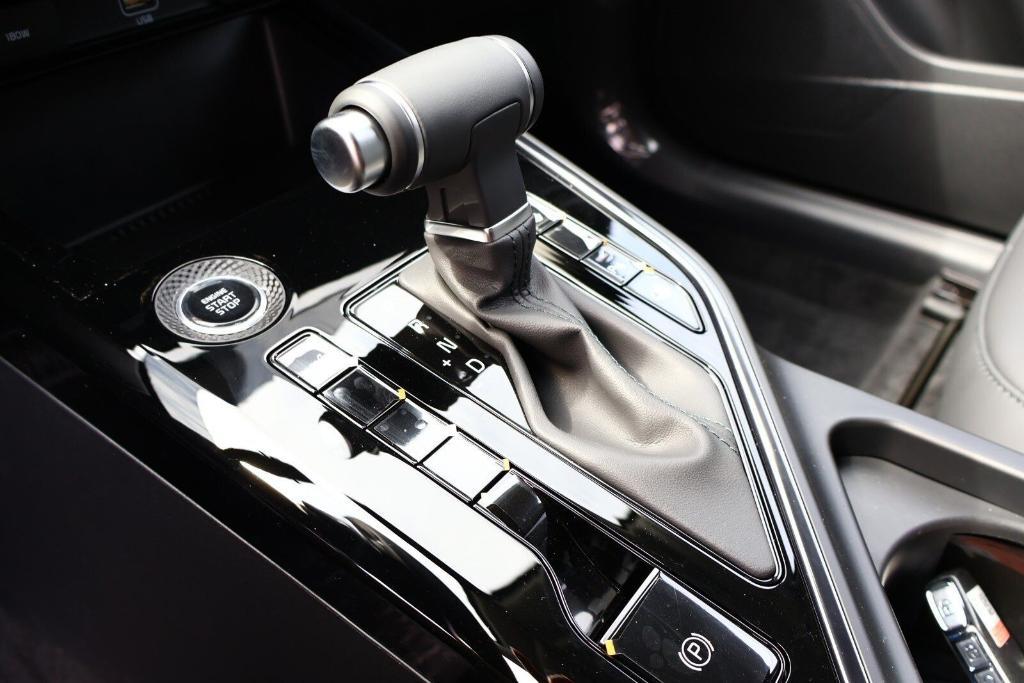 new 2025 Kia Niro car, priced at $29,325