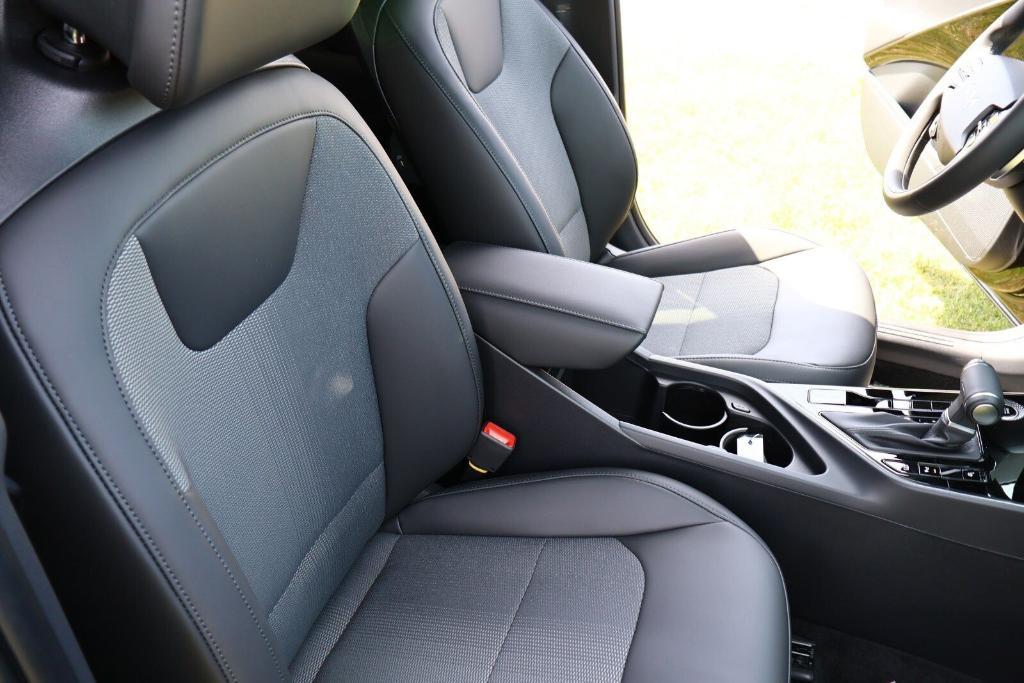new 2025 Kia Niro car, priced at $31,010