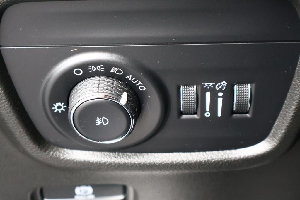 used 2022 Jeep Grand Cherokee L car, priced at $33,471