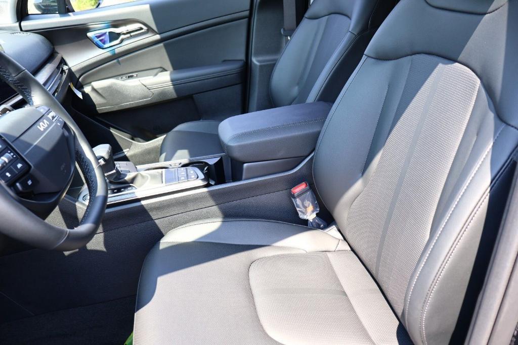 new 2026 Kia Sportage car, priced at $30,874