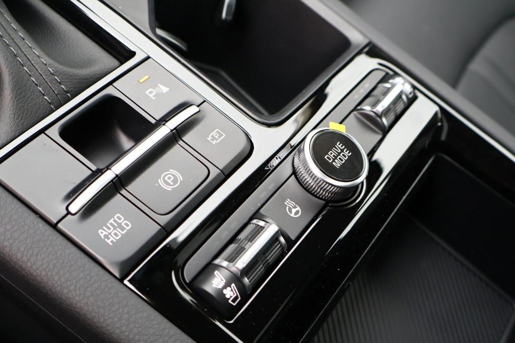 new 2025 Kia K5 car, priced at $33,104