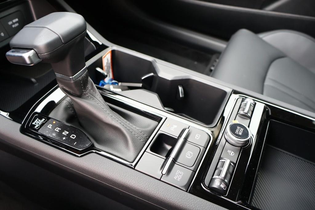 new 2025 Kia K5 car, priced at $33,104