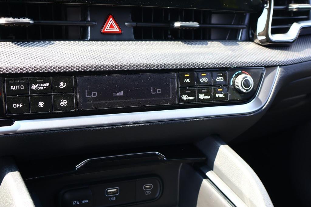 new 2025 Kia Sportage Hybrid car, priced at $29,726