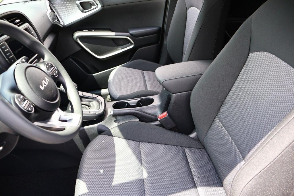 new 2025 Kia Soul car, priced at $20,728