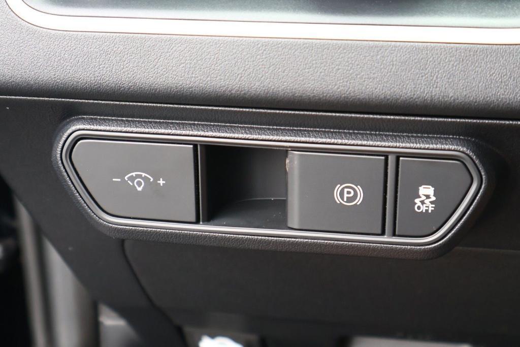 new 2025 Kia K4 car, priced at $22,202
