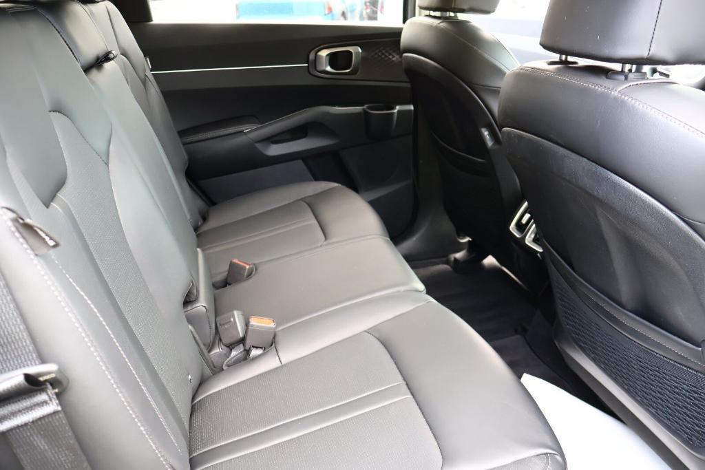 used 2025 Kia Sorento car, priced at $33,471