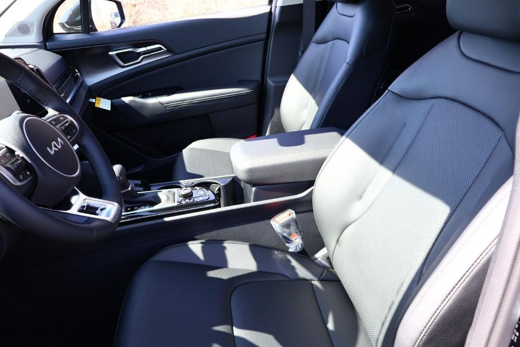 new 2025 Kia Sportage car, priced at $31,148