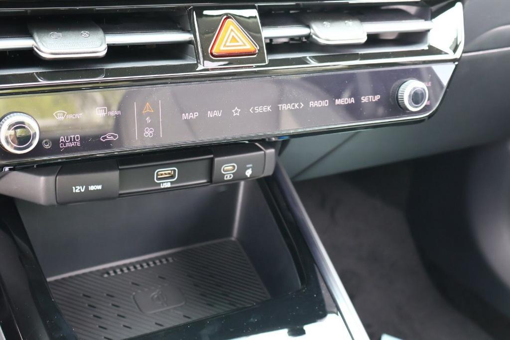 new 2025 Kia Niro car, priced at $30,786
