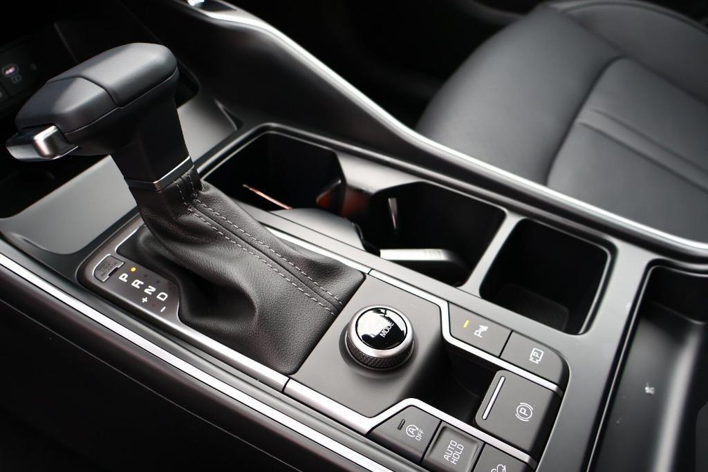 new 2025 Kia Sorento car, priced at $34,282
