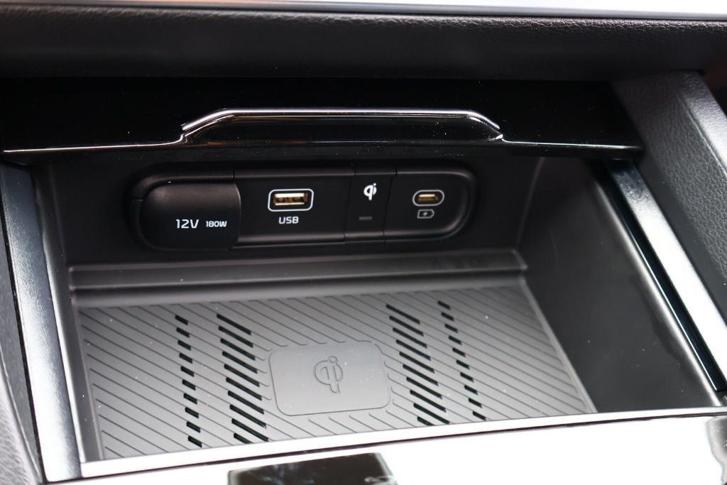 new 2024 Kia Sportage Plug-In Hybrid car, priced at $36,376