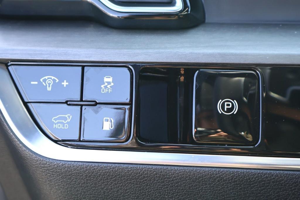 new 2025 Kia Sportage Plug-In Hybrid car, priced at $39,553