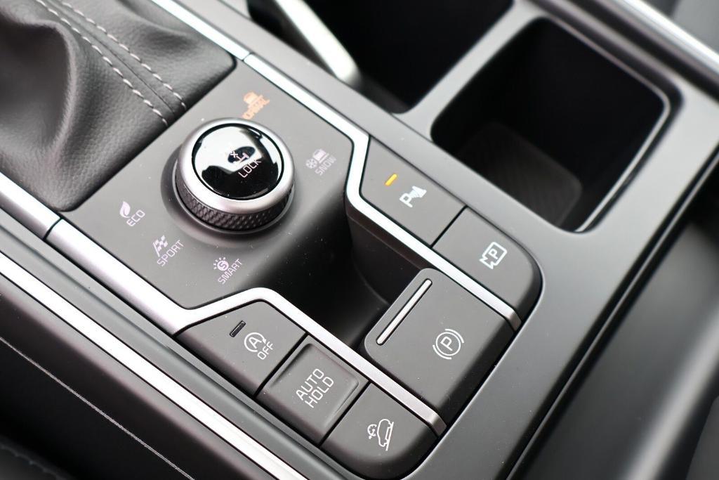 new 2025 Kia Sorento car, priced at $35,551