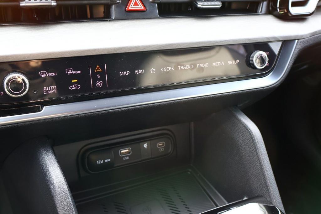 new 2025 Kia Sportage car, priced at $30,332