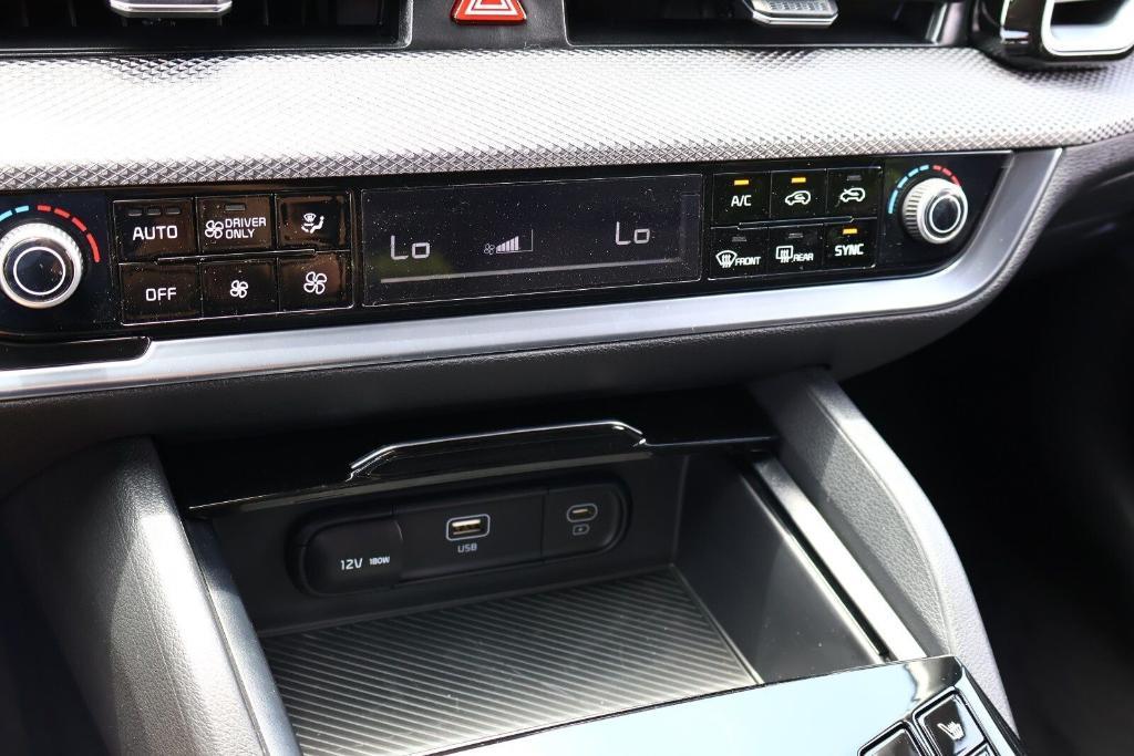 new 2025 Kia Sportage Hybrid car, priced at $29,884