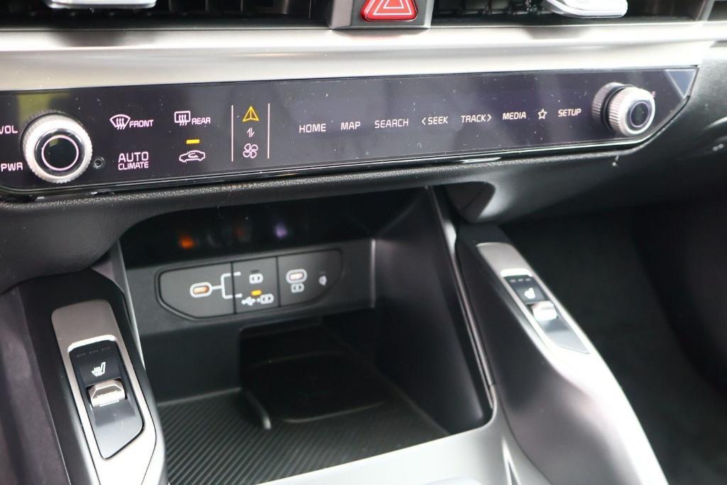 new 2025 Kia Sorento car, priced at $38,353