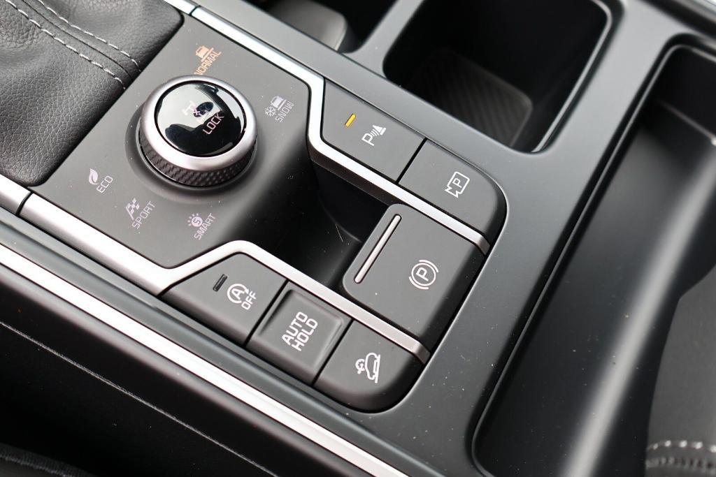 new 2025 Kia Sorento car, priced at $38,353