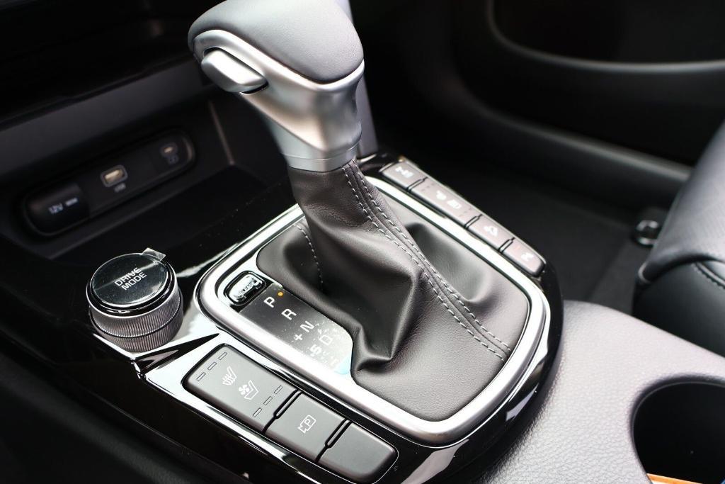new 2025 Kia Seltos car, priced at $30,305