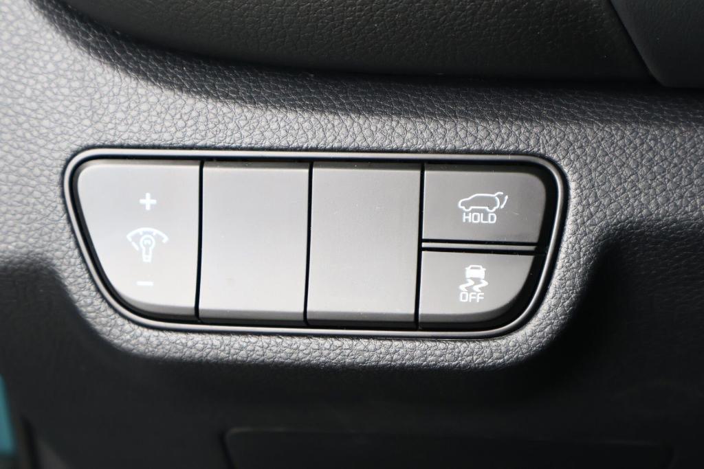 new 2025 Kia Seltos car, priced at $30,305