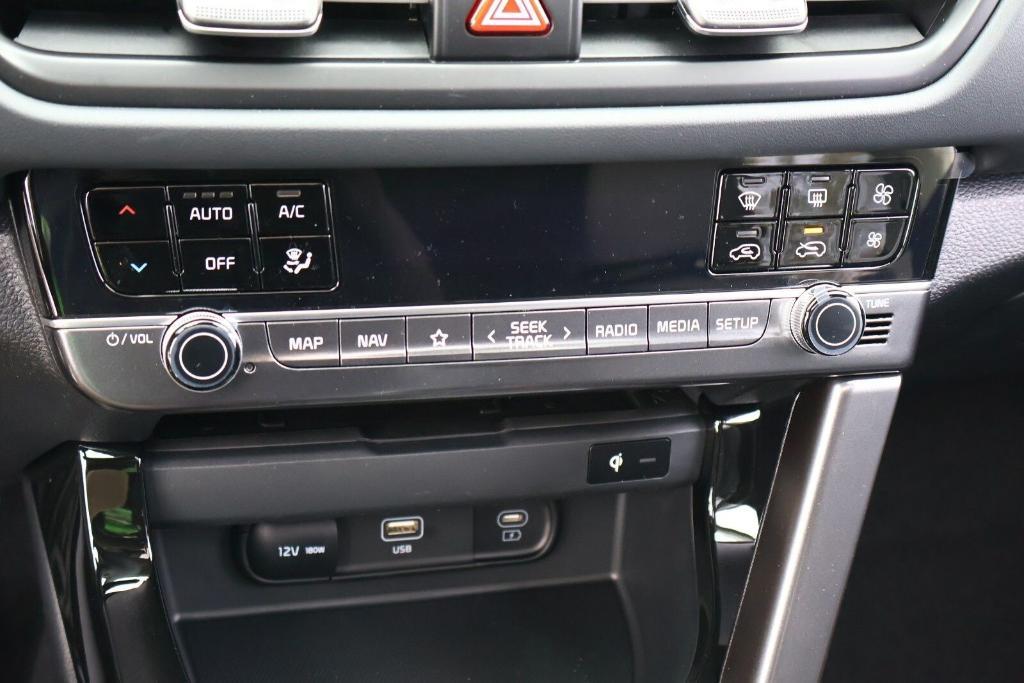 new 2025 Kia Seltos car, priced at $30,305