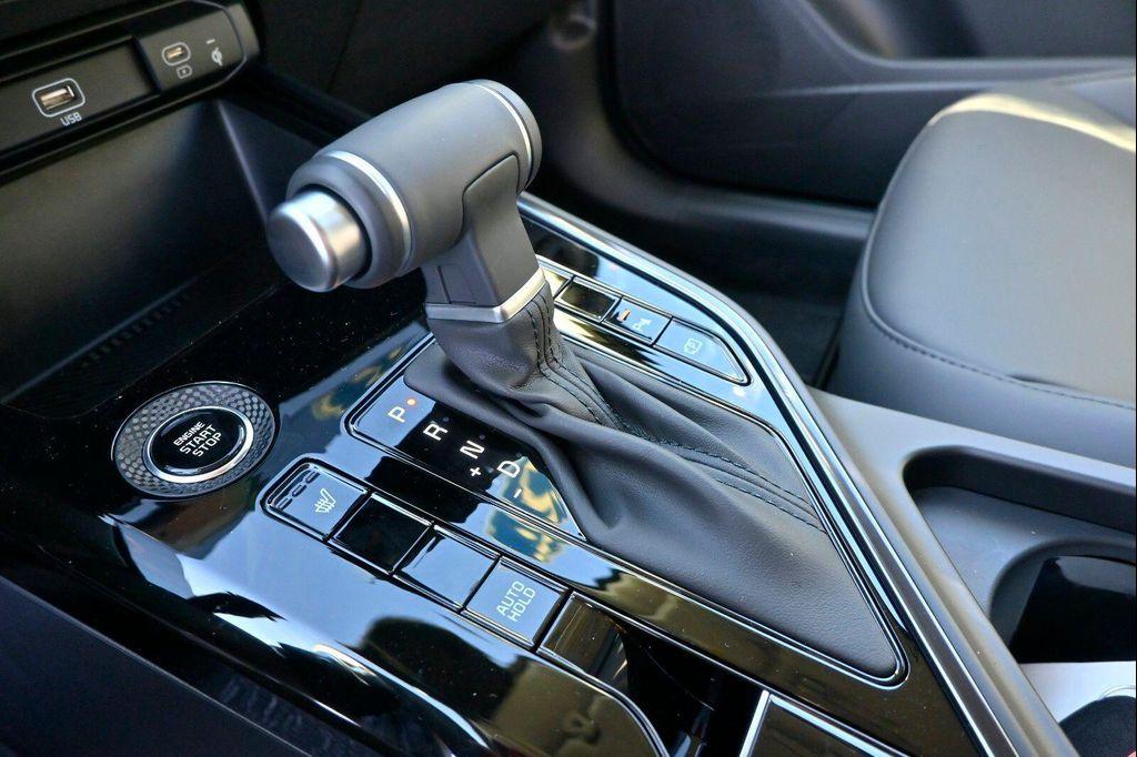 new 2025 Kia Niro car, priced at $26,325