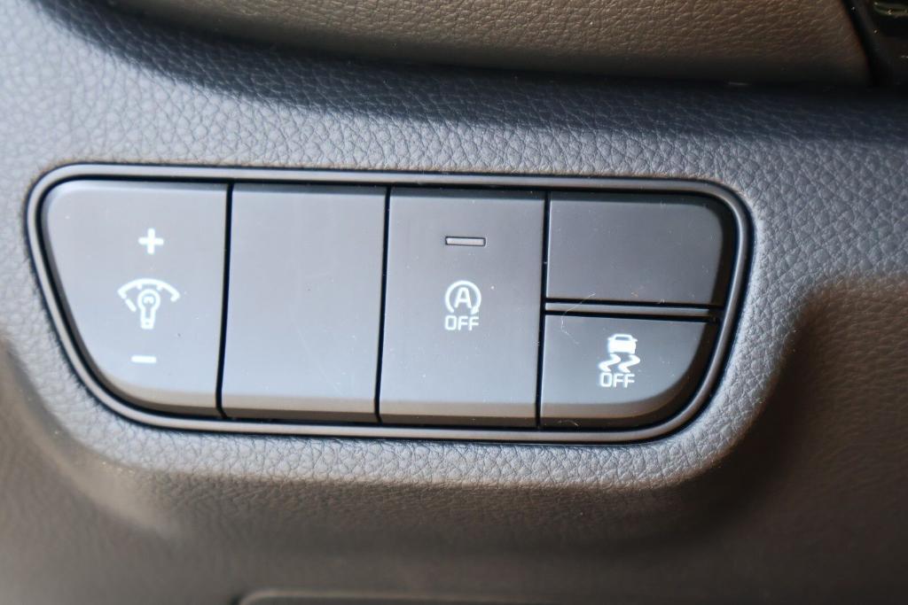 new 2025 Kia Seltos car, priced at $26,139