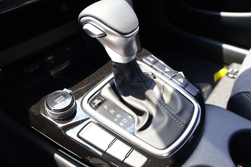 new 2025 Kia Seltos car, priced at $26,139