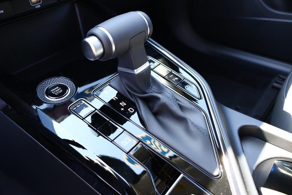 new 2025 Kia Niro car, priced at $30,639