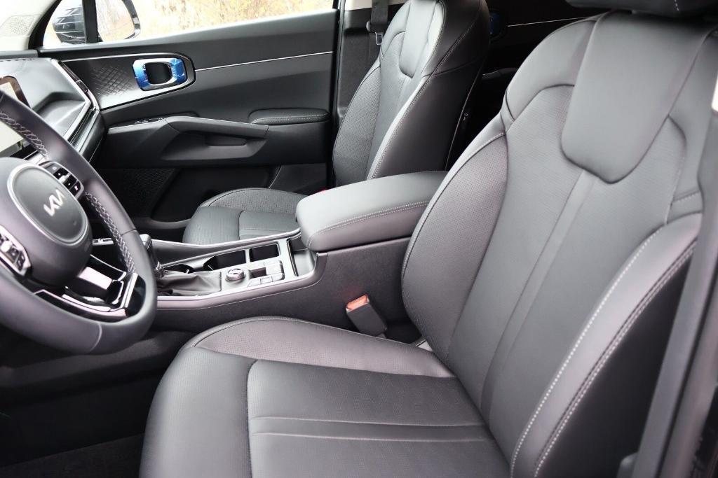 new 2025 Kia Sorento car, priced at $32,006