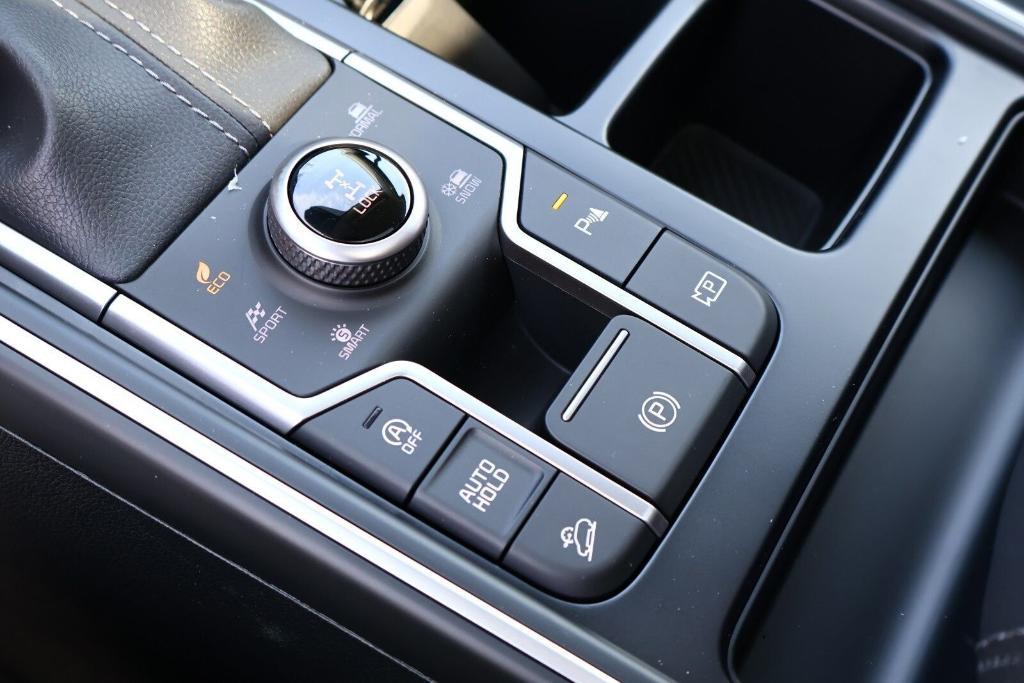 new 2025 Kia Sorento car, priced at $40,767