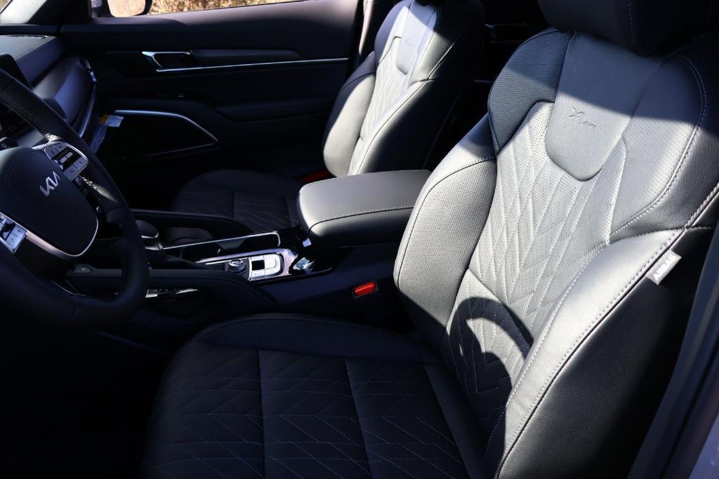 new 2025 Kia Telluride car, priced at $46,681