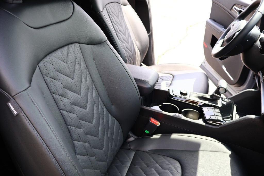 new 2025 Kia Sportage car, priced at $31,971