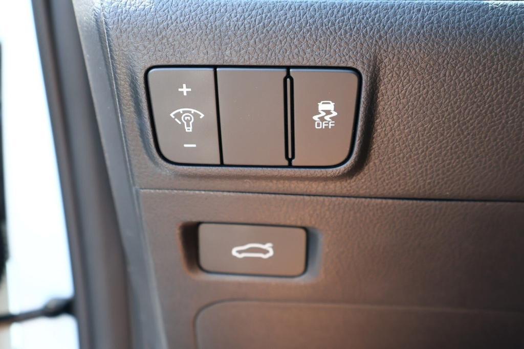 new 2025 Kia K5 car, priced at $31,799