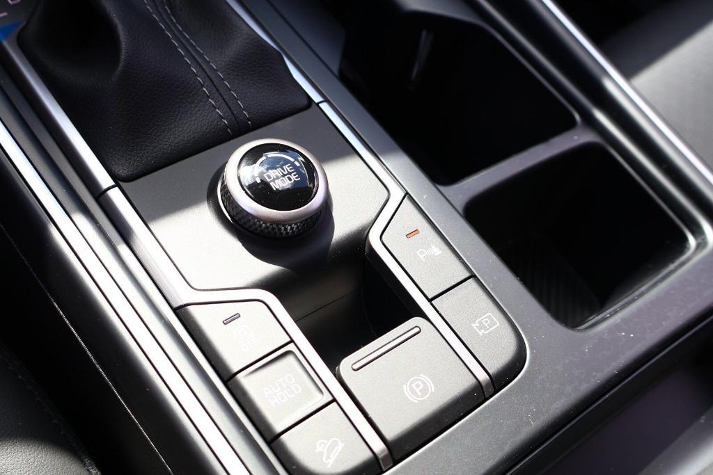 new 2025 Kia Sorento car, priced at $34,282